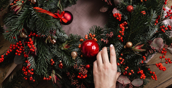 クリスマスにはリースを飾ろう!作り方とオススメの花材