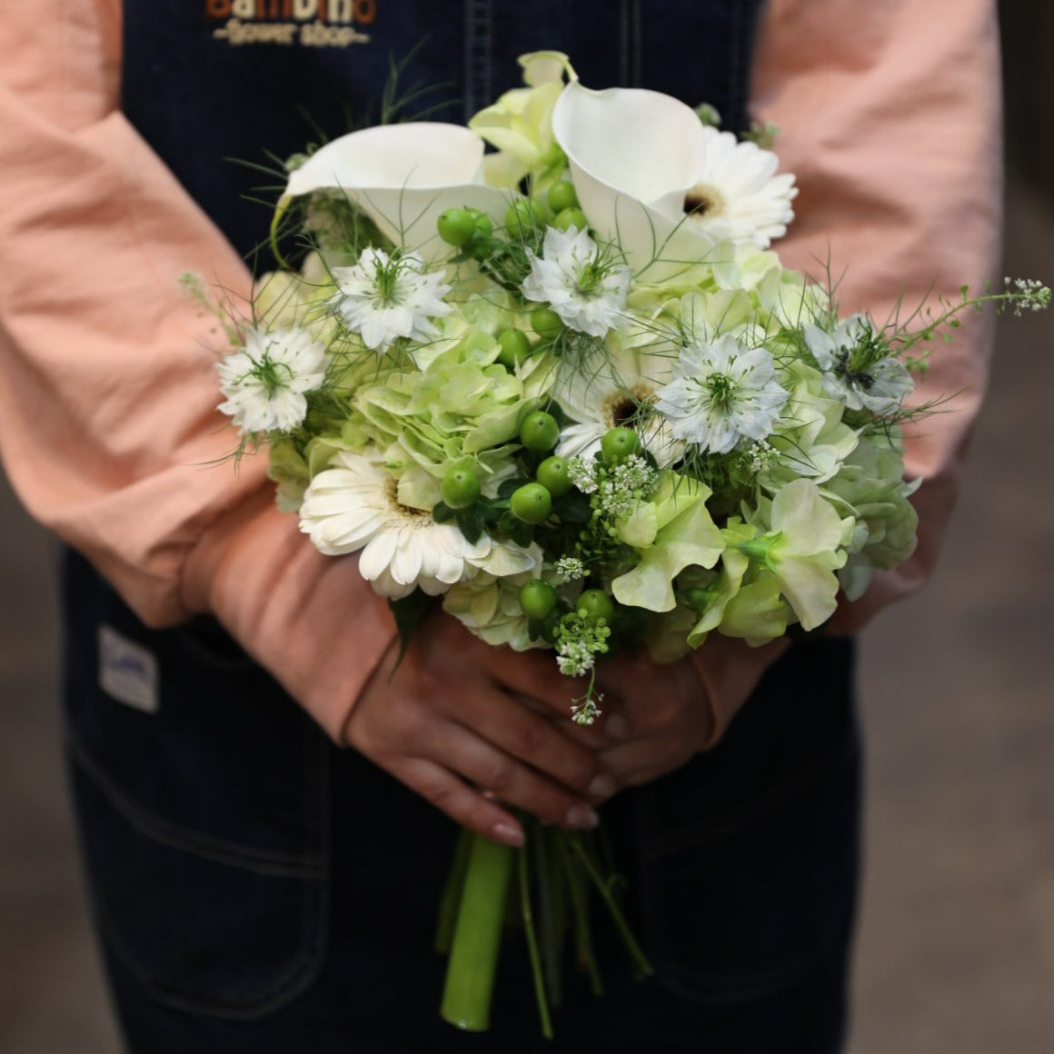 Bambinoにお任せ 季節の花束　縦長タイプ定番人気サイズ