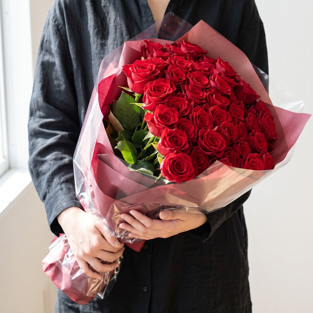 赤薔薇12本の花束 ハートレッド