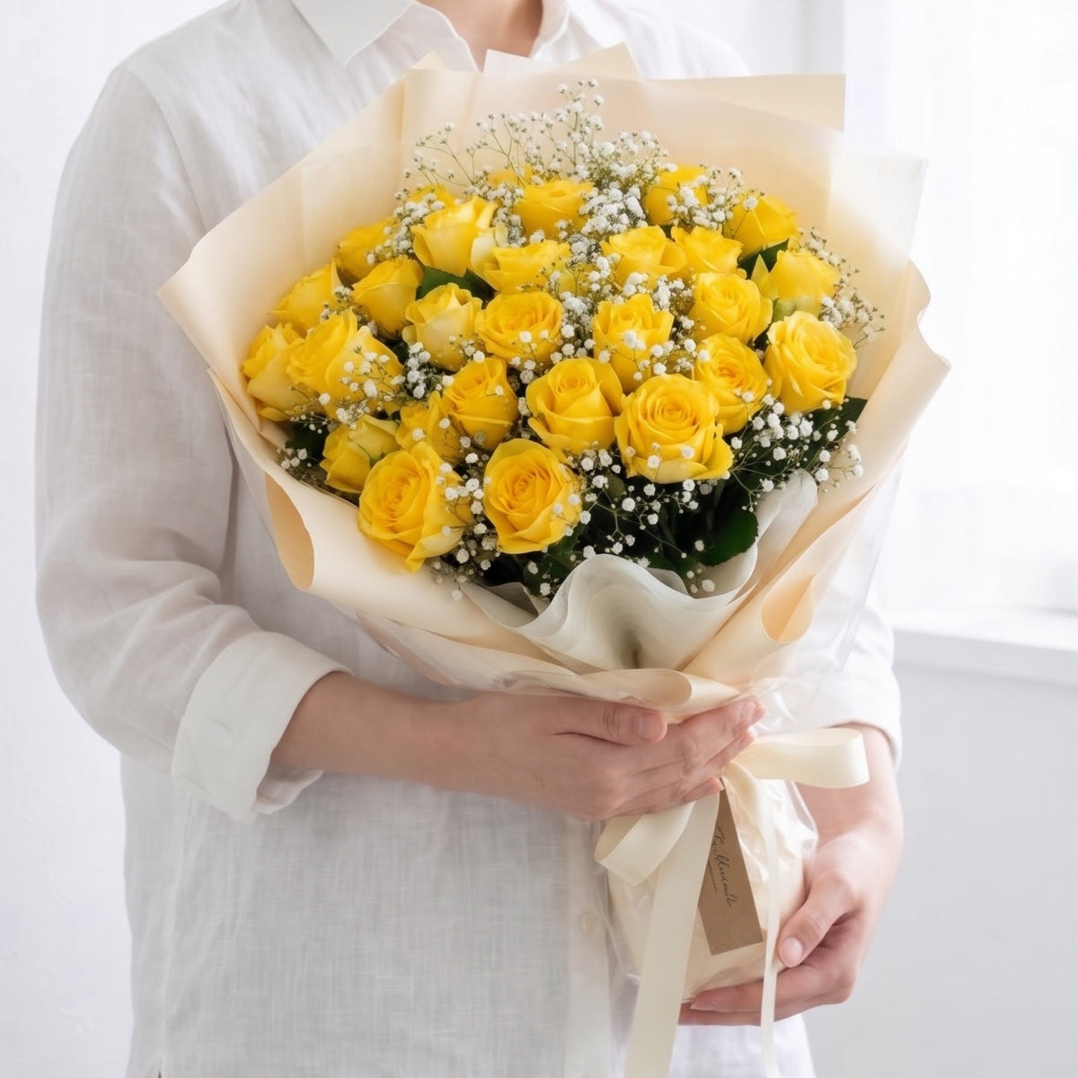 黄薔薇20本の花束(かすみ草あり)シルキーイエロー