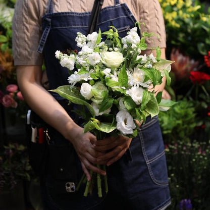 Bambinoにお任せ 季節の花束　縦長タイプ定番人気サイズ